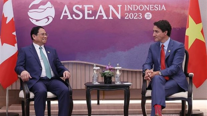 Vietnamese, Canadian PMs meet on ASEAN summit sidelines